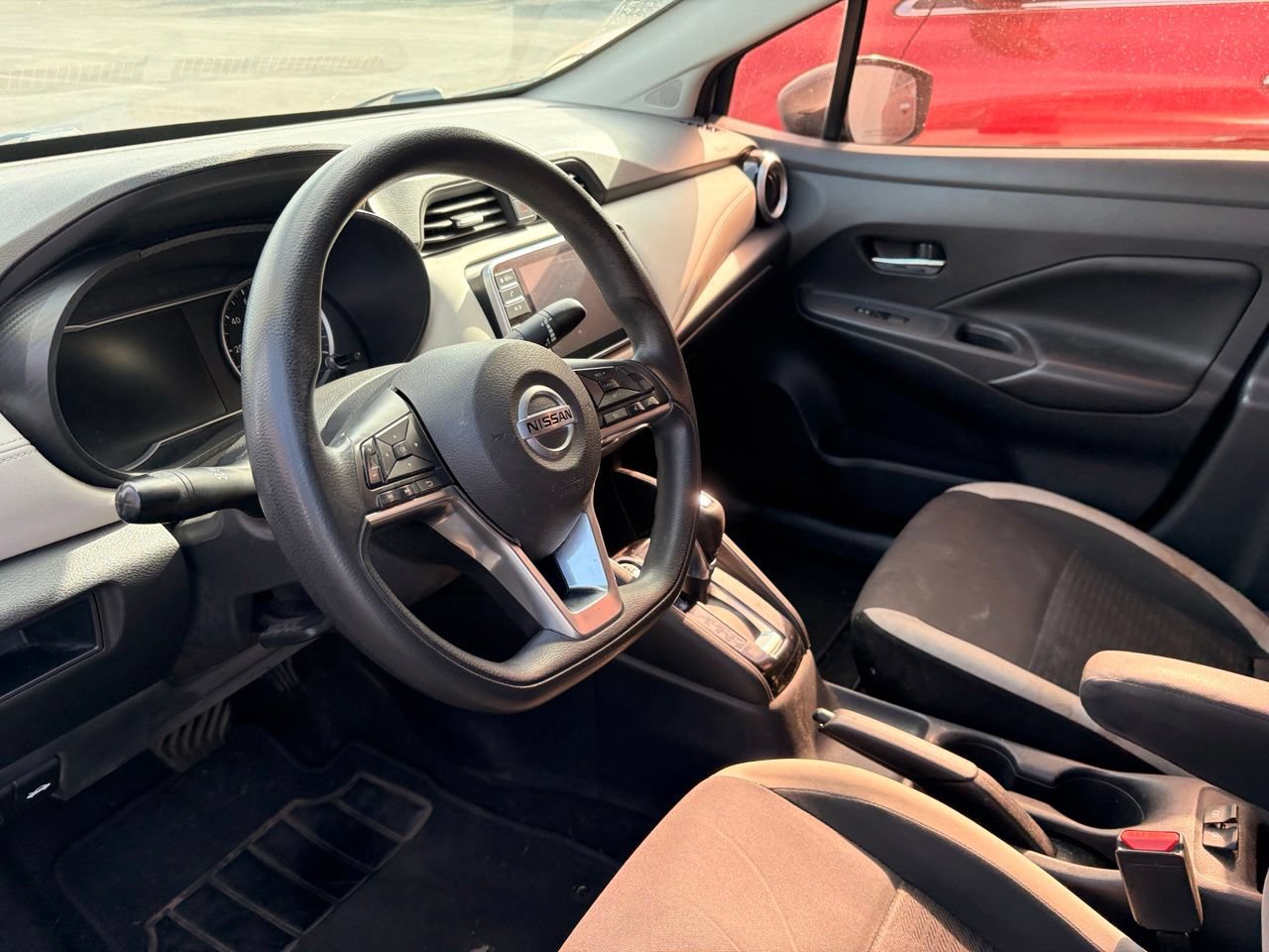Used 2020 Nissan Versa SV FWD image 8