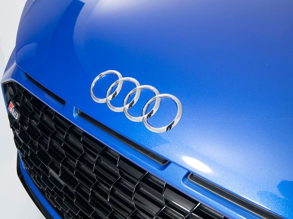 Used 2021 Audi R8 V10 w/ Premium Package RWD image 36
