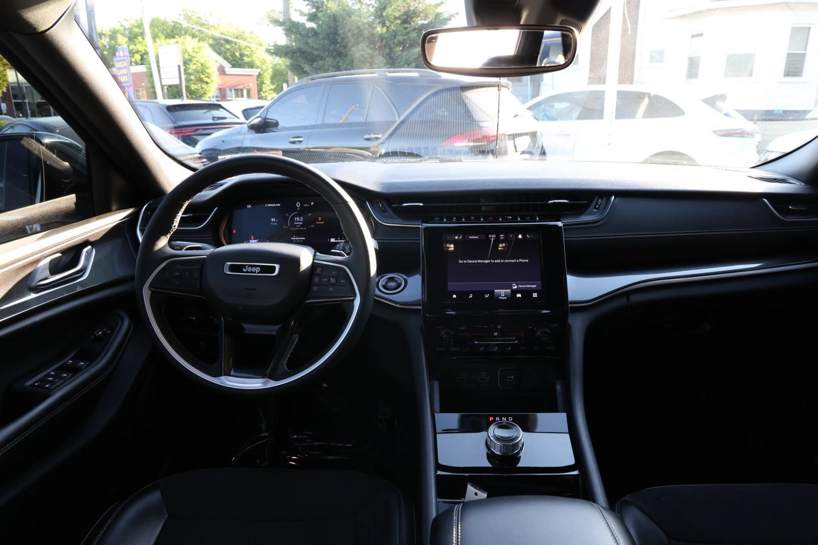 Used 2023 Jeep Grand Cherokee Altitude AWD/4WD image 12