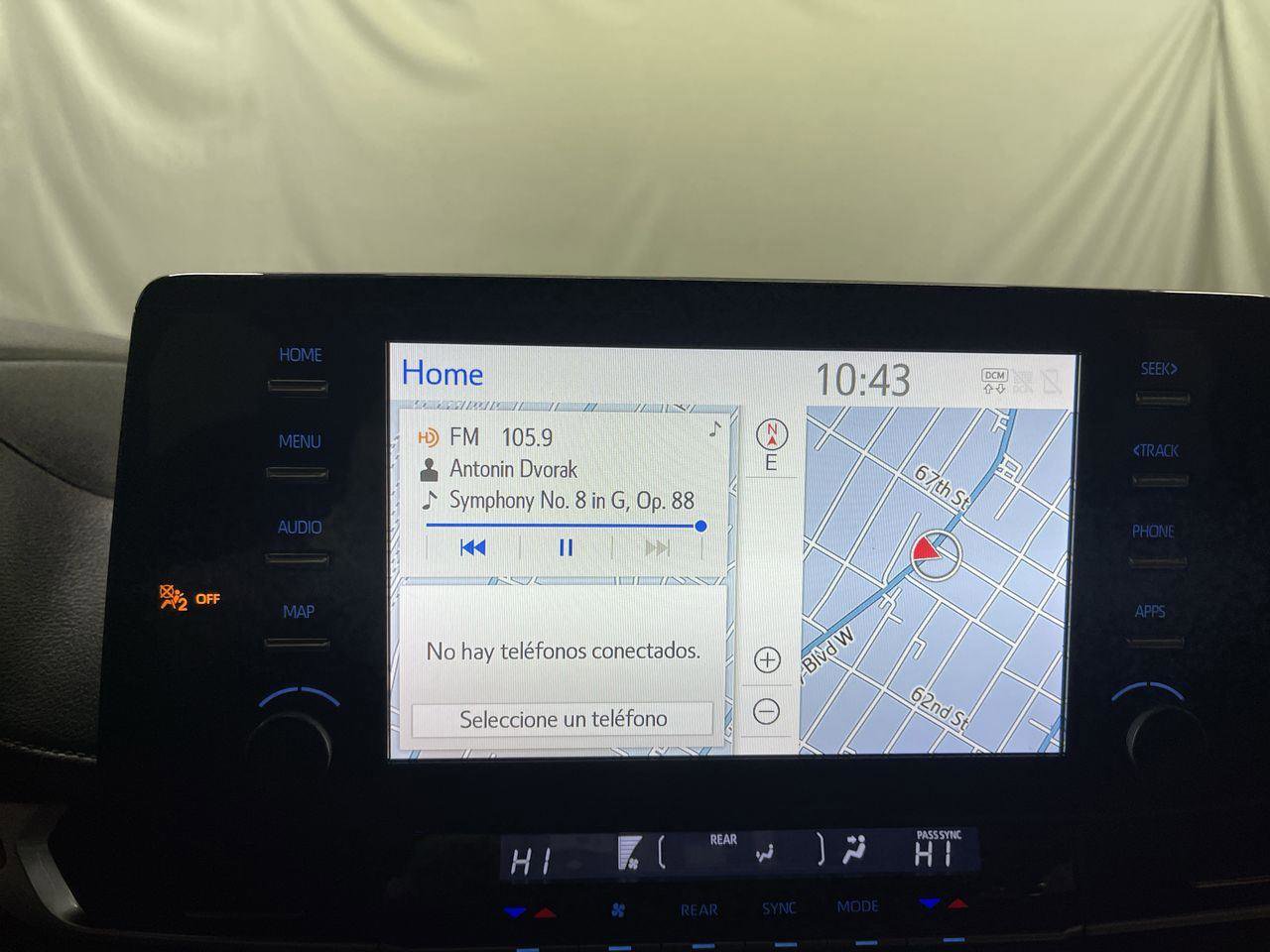 Used 2022 Toyota Sienna Limited image 16