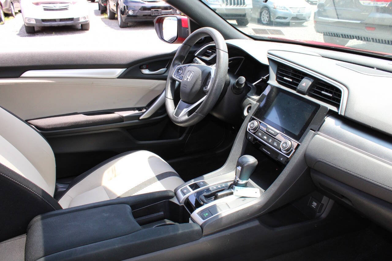 Used 2017 Honda Civic EX-T image 12
