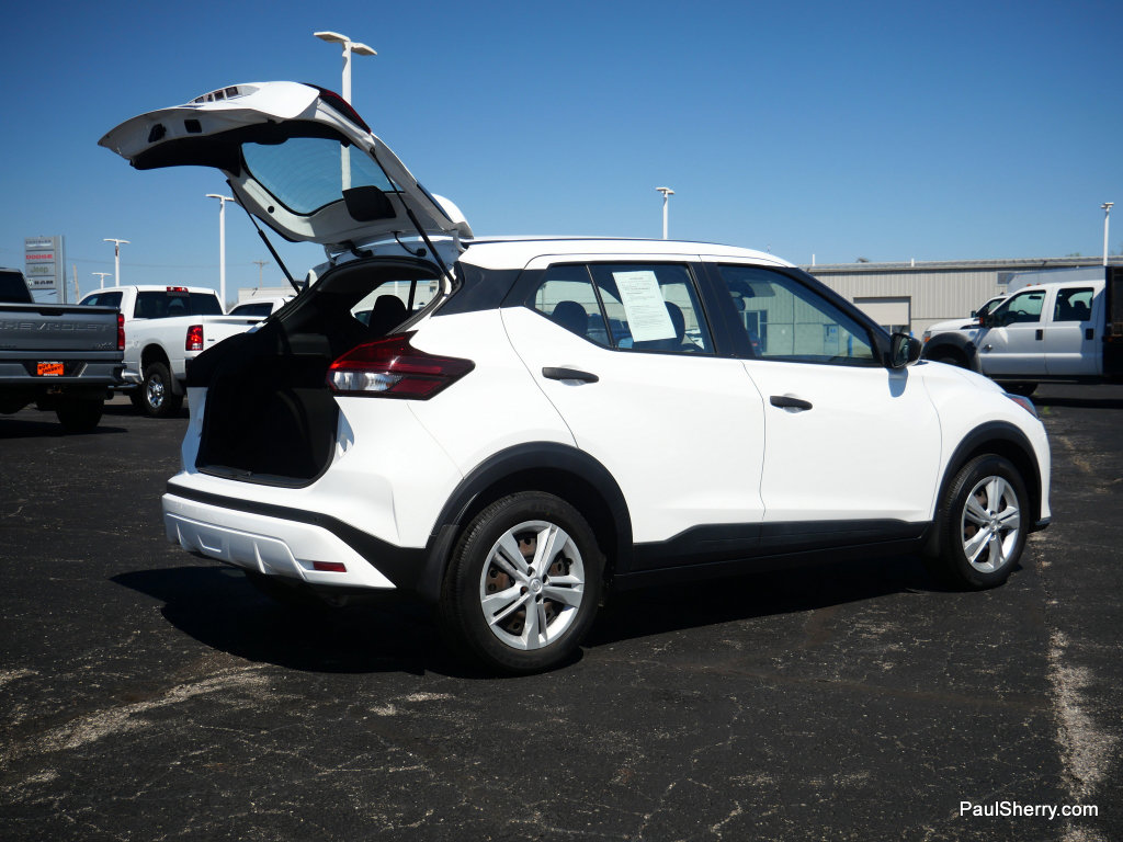 Used 2023 Nissan Kicks S image 18