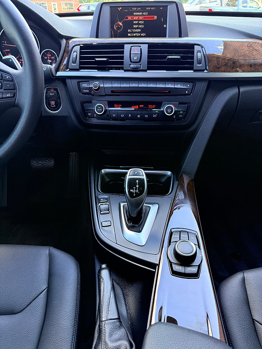 Used 2015 BMW 335i Gran Turismo xDrive AWD/4WD image 17