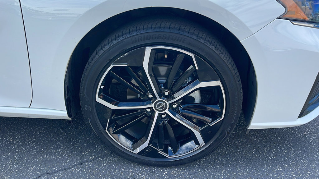 Used 2025 Nissan Altima 2.5 SR FWD image 6