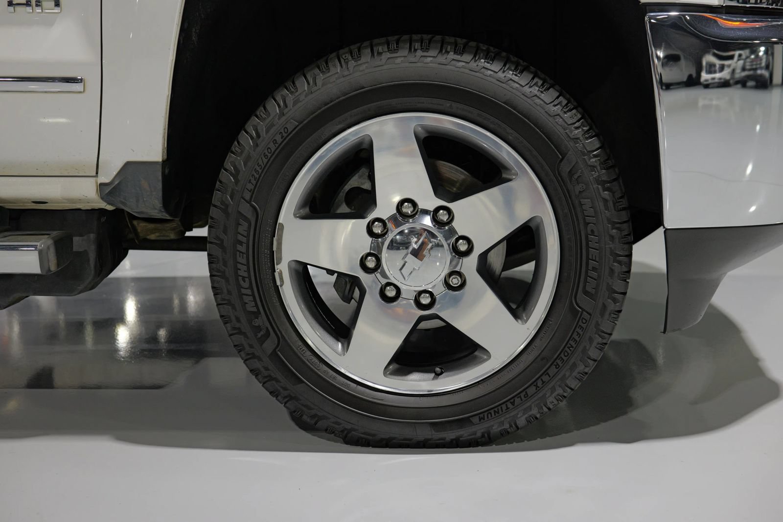 Used 2019 Chevrolet Silverado 2500 LTZ w/ Duramax Plus Package AWD/4WD image 8
