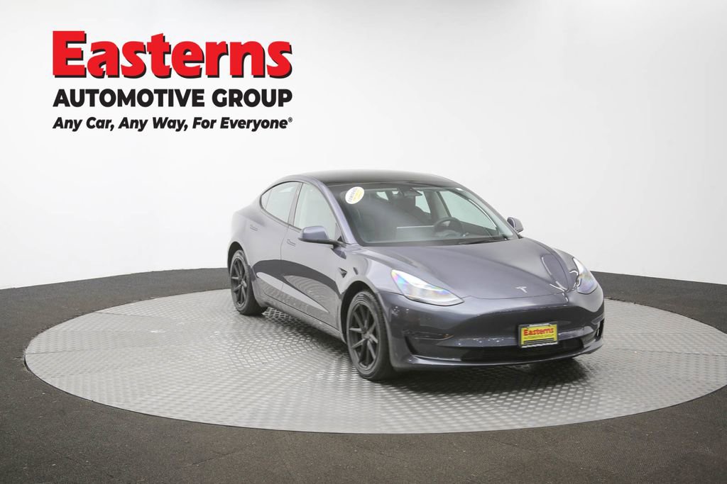 Used 2023 Tesla Model 3 Standard Range image 45