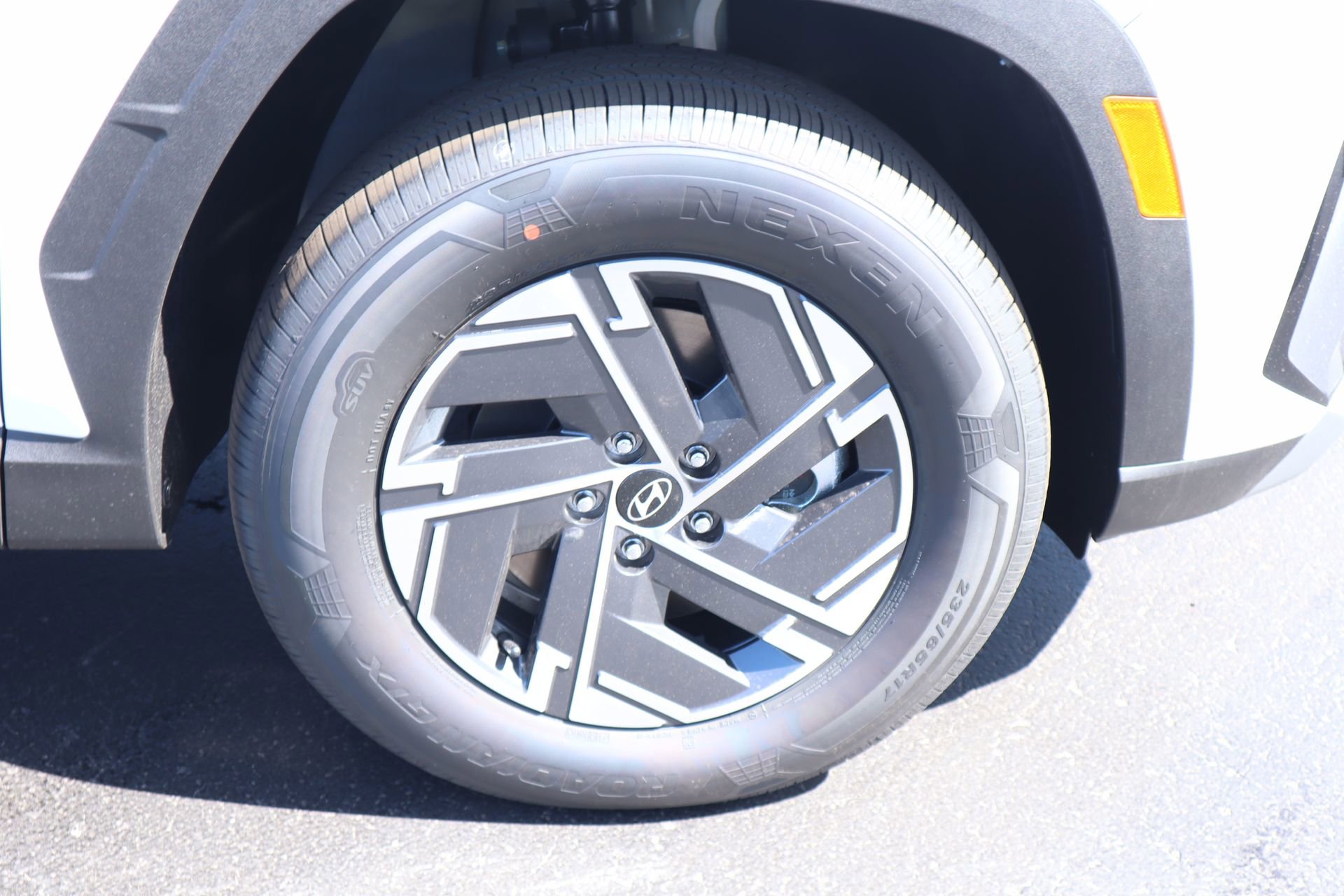 New 2026 Hyundai Tucson Blue SE image 15