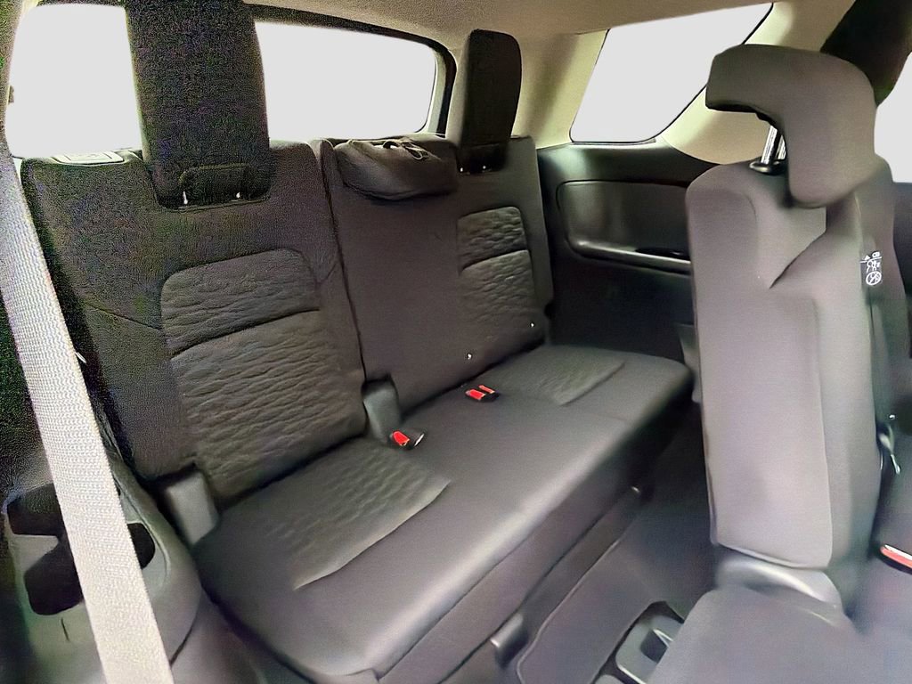 Used 2024 Nissan Pathfinder S image 20