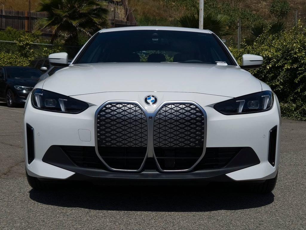 New 2026 BMW i4 eDrive40 RWD image 3