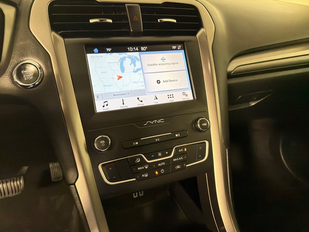 Used 2019 Ford Fusion SE FWD image 14