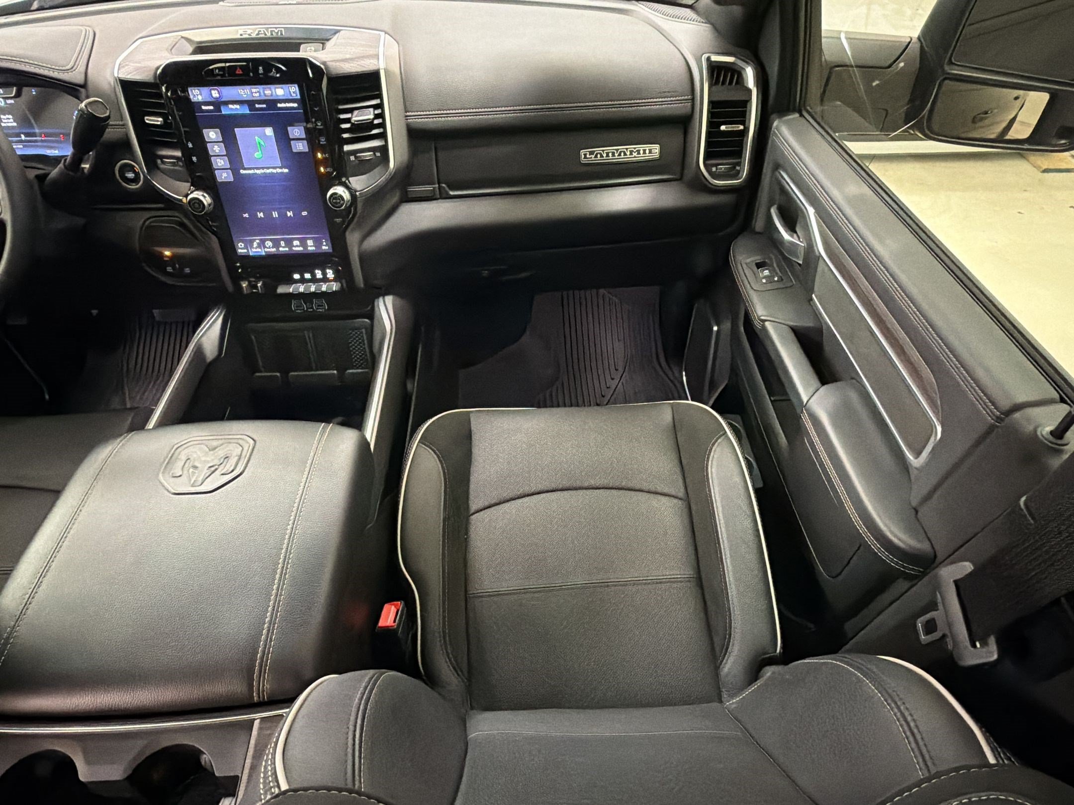 Used 2025 RAM 2500 Laramie w/ Night Edition AWD/4WD image 29