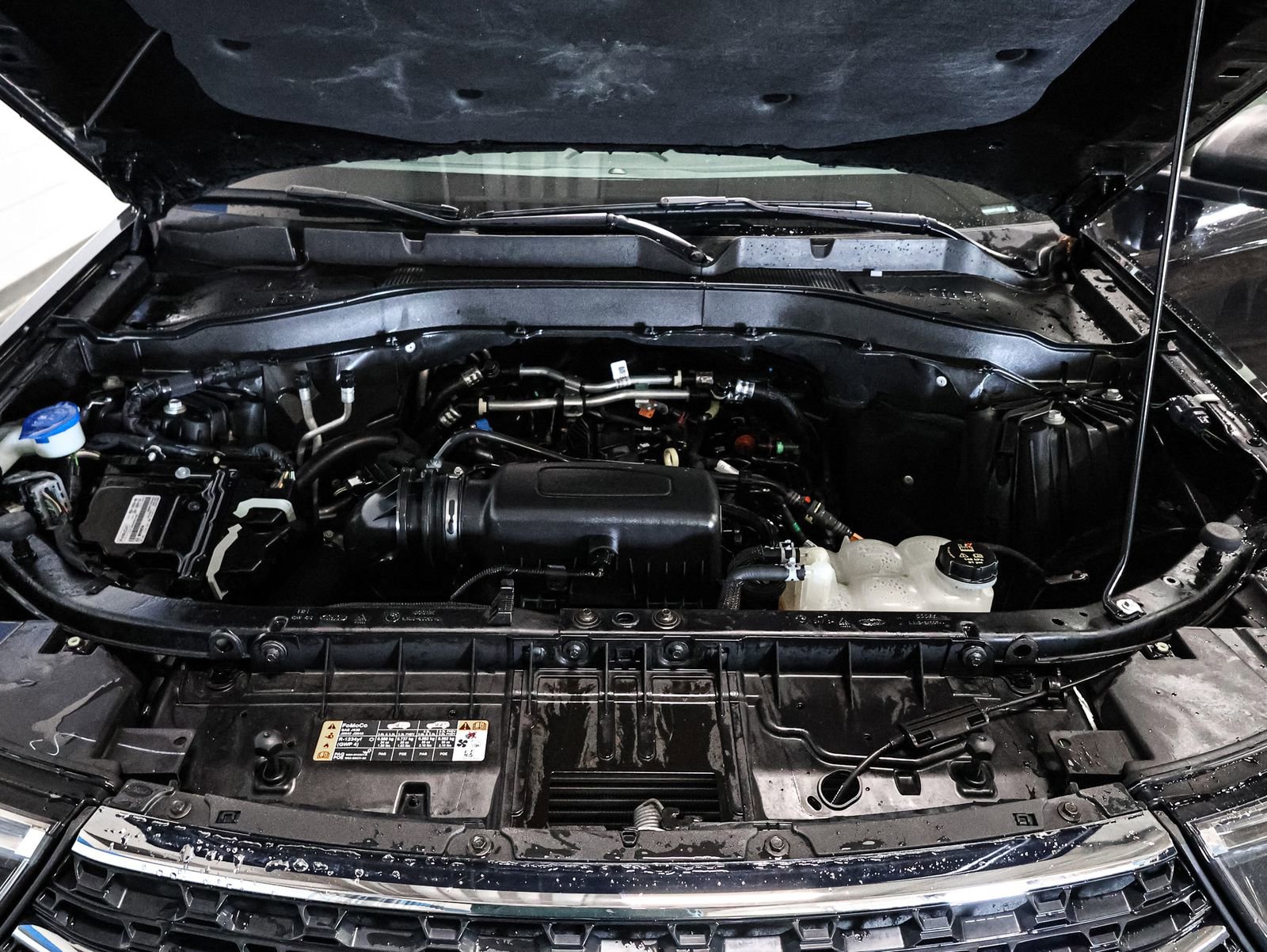 Certified 2023 Ford Explorer XLT w/ Equipment Group 202A image 16