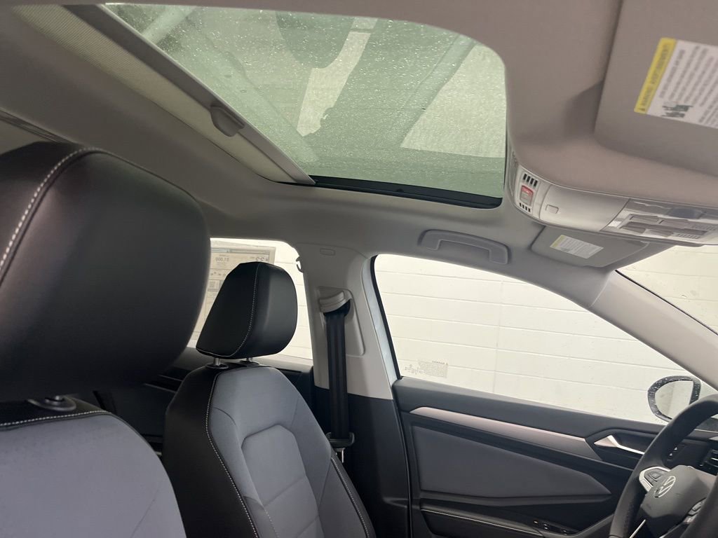 New 2026 Volkswagen Jetta SE image 40