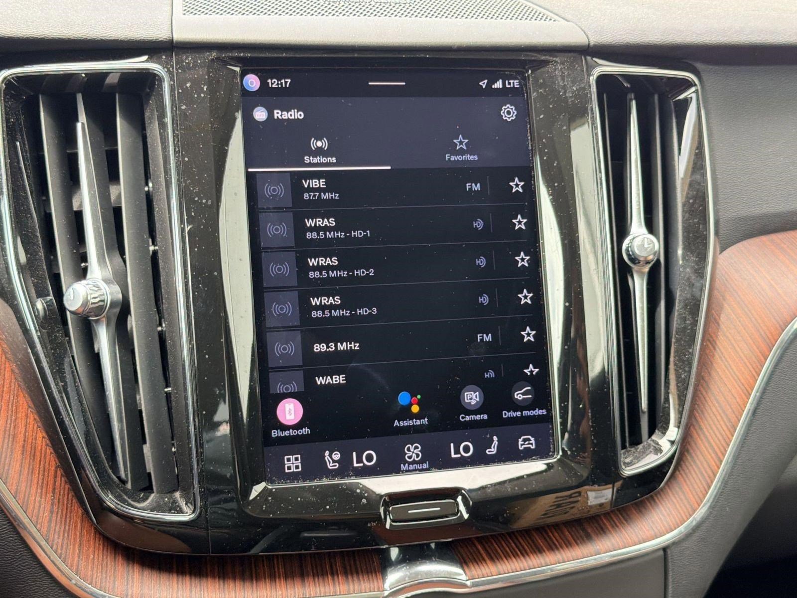 Certified 2023 Volvo XC60 B5 Plus w/ Climate Package image 24