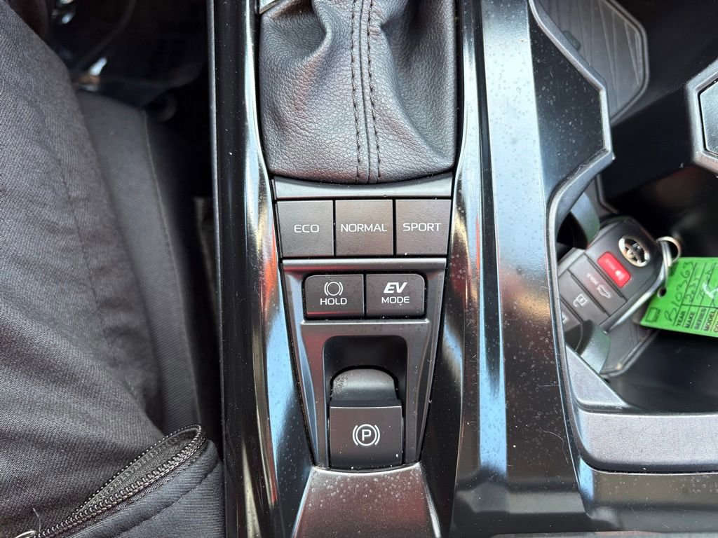 Certified 2025 Toyota Camry LE FWD image 28