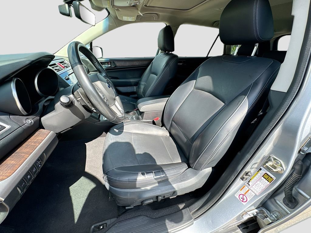 Used 2017 Subaru Outback 3.6R Limited image 26