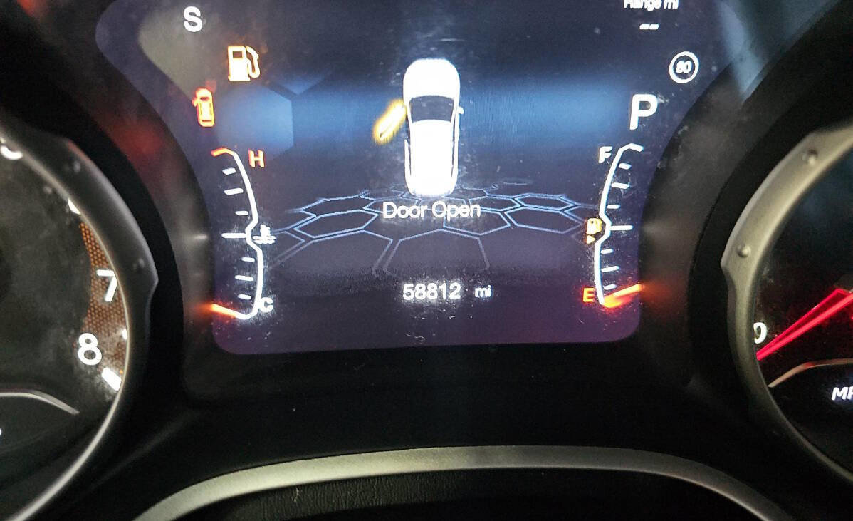 Used 2018 Jeep Compass Latitude w/ Popular Equipment Group AWD/4WD image 15