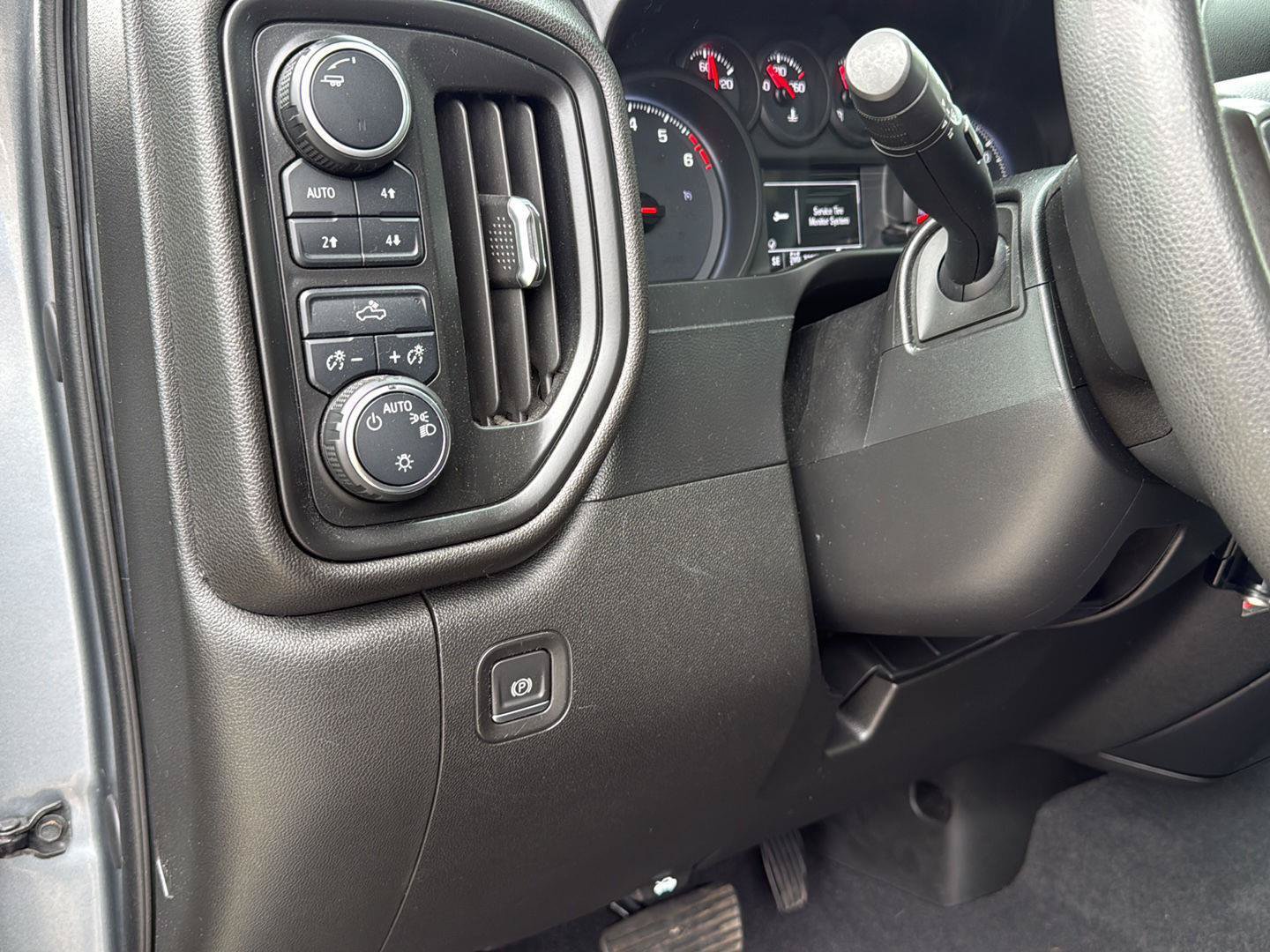 Used 2020 Chevrolet Silverado 1500 Custom Trail Boss w/ Custom Convenience Package AWD/4WD image 15