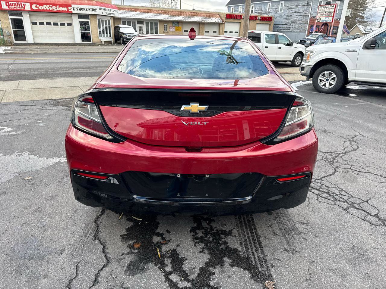 Used 2018 Chevrolet Volt LT FWD image 6