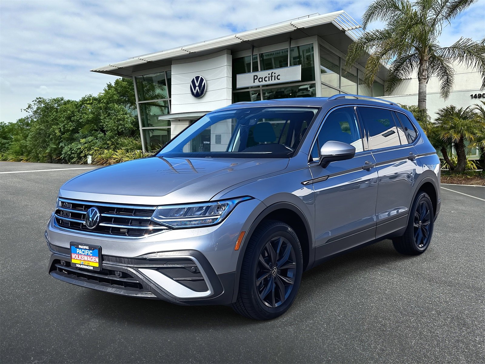 Used 2022 Volkswagen Tiguan SE