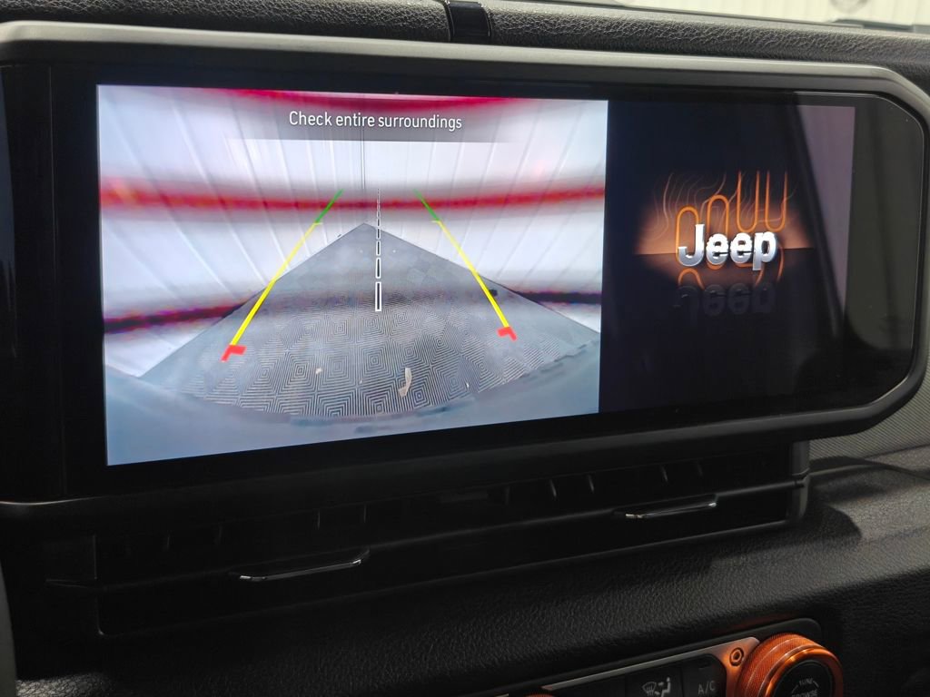 Used 2024 Jeep Wrangler Sport S image 7