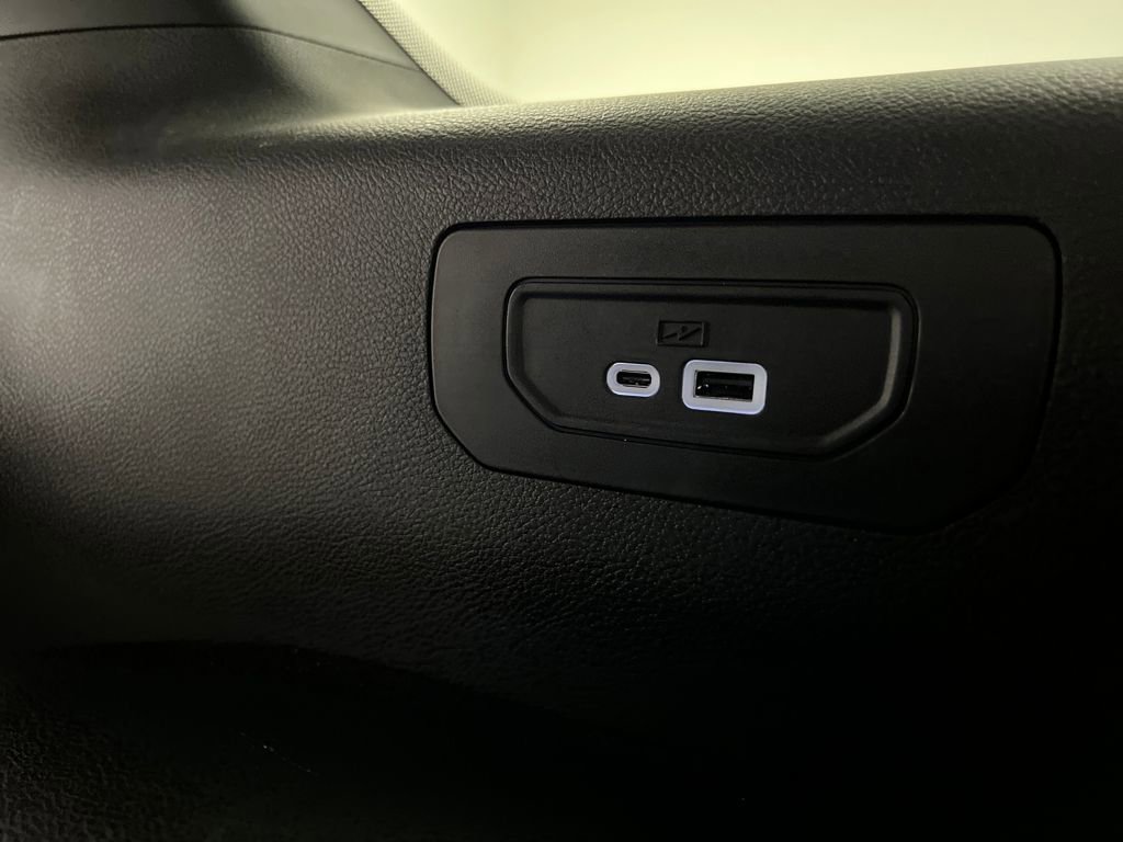 Used 2024 Jeep Grand Cherokee L Laredo image 36