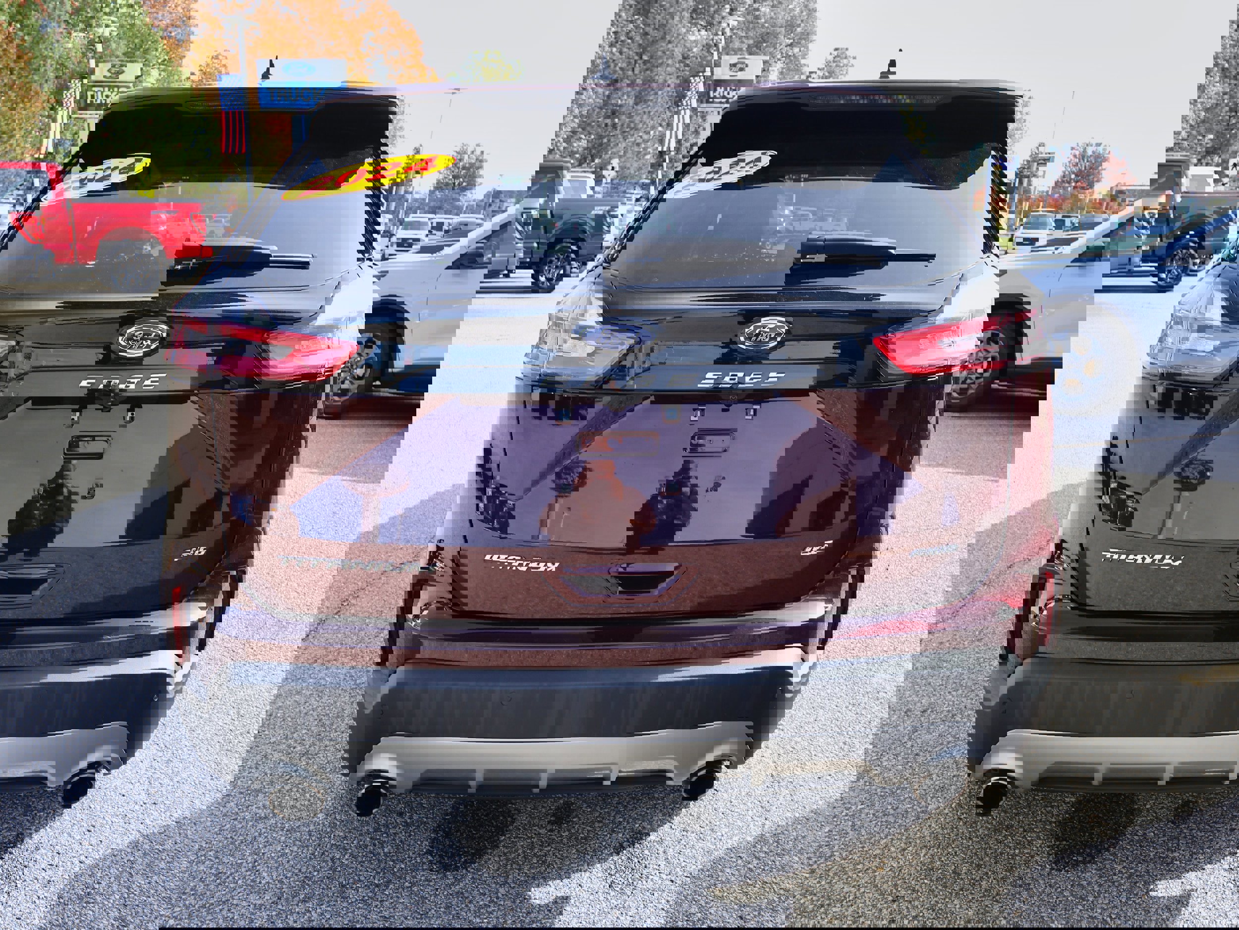 Used 2024 Ford Edge Titanium image 4