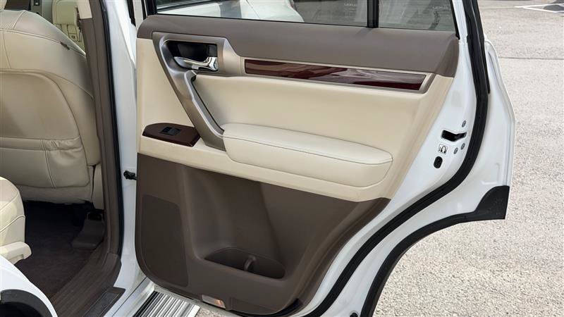 Used 2019 Lexus GX 460 Premium w/ Premium Package AWD/4WD image 40