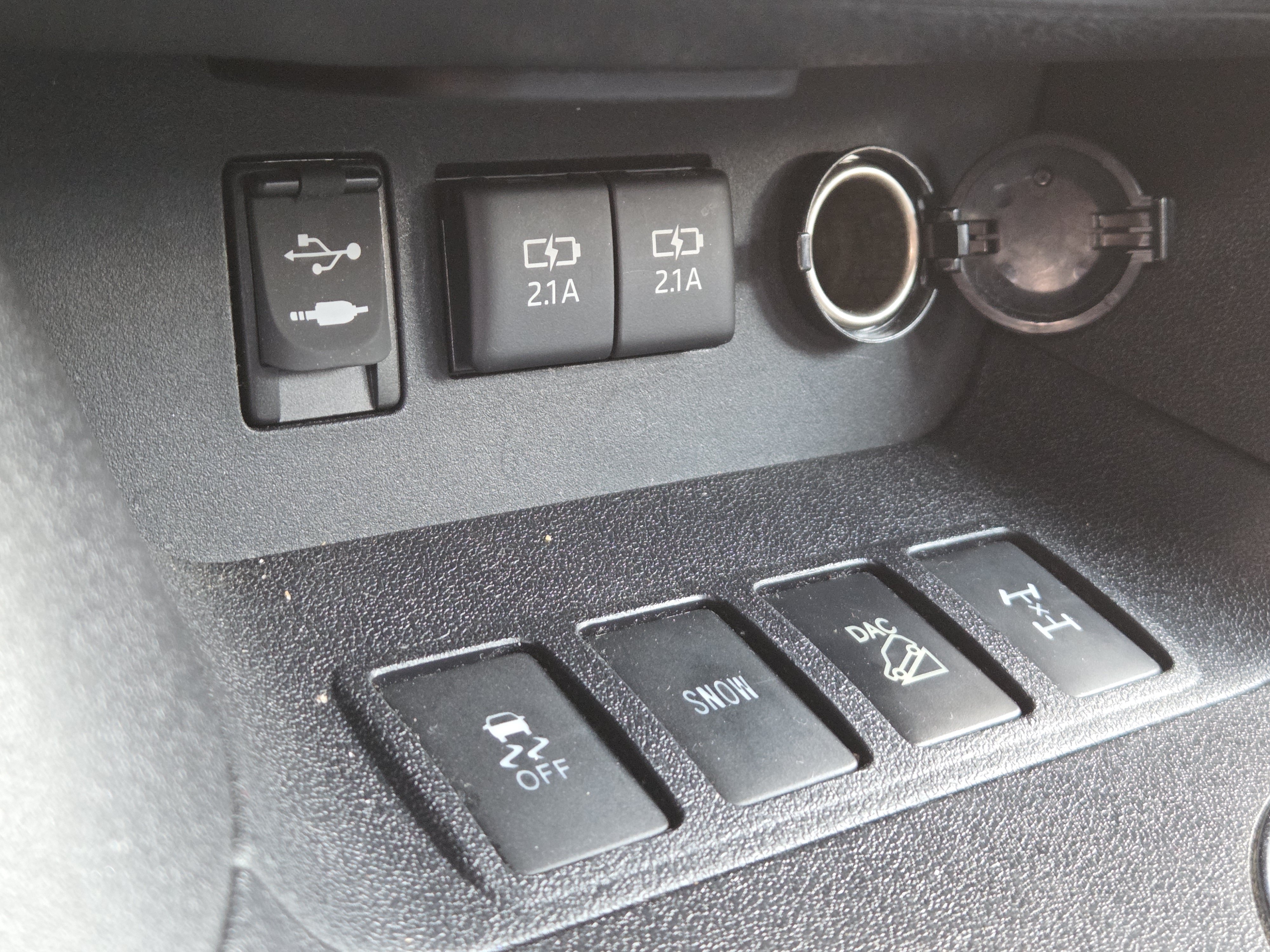 Used 2018 Toyota Highlander SE AWD/4WD image 17