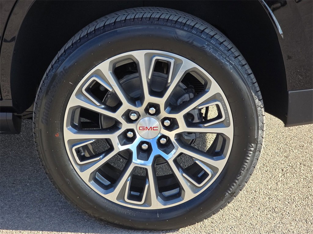New 2026 GMC Yukon Denali w/ Denali Reserve Package image 34