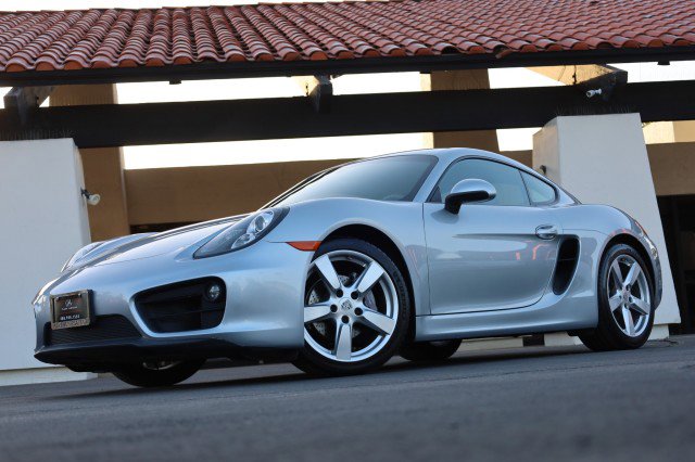Used 2016 Porsche Cayman image 3
