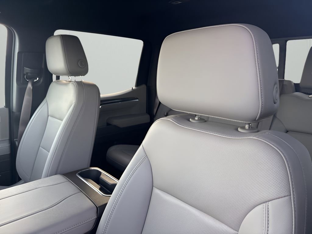 Used 2024 Chevrolet Silverado 1500 LTZ w/ LTZ Convenience Package II image 9