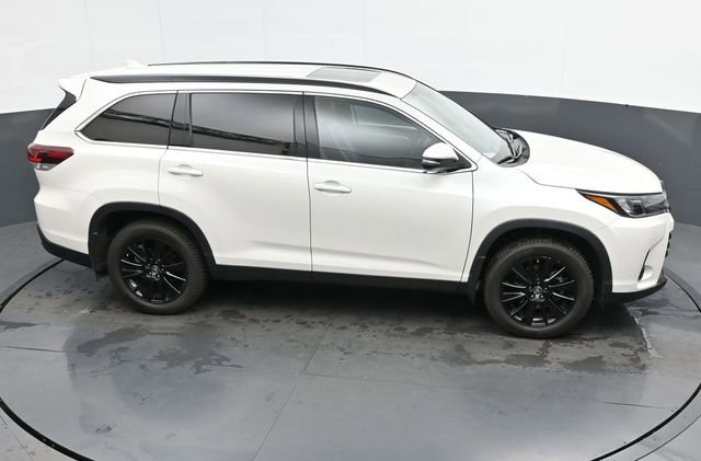 Used 2019 Toyota Highlander SE image 31