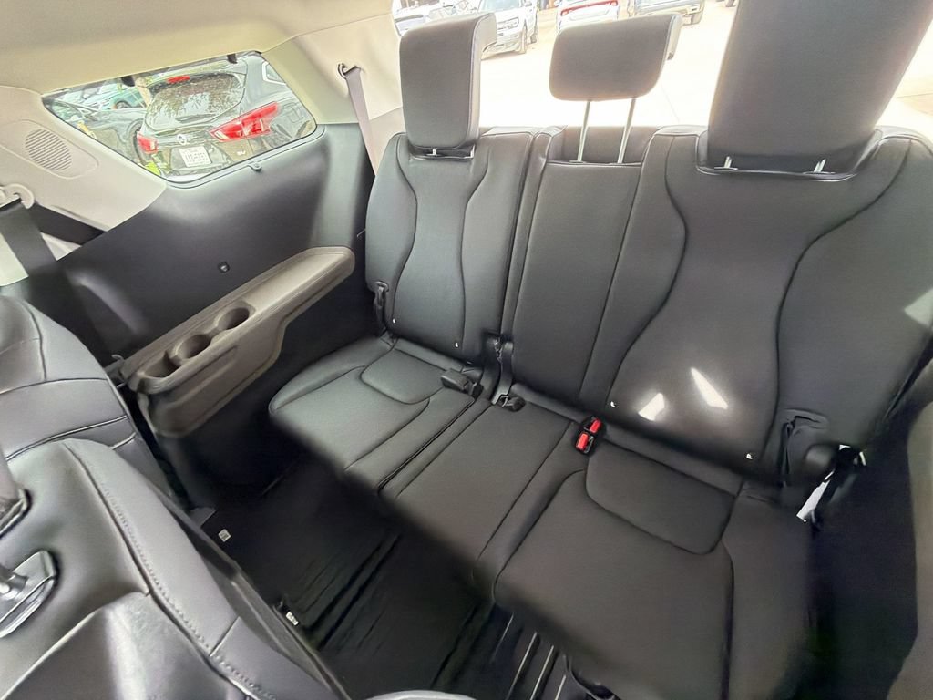 New 2026 Kia Carnival EX FWD image 26