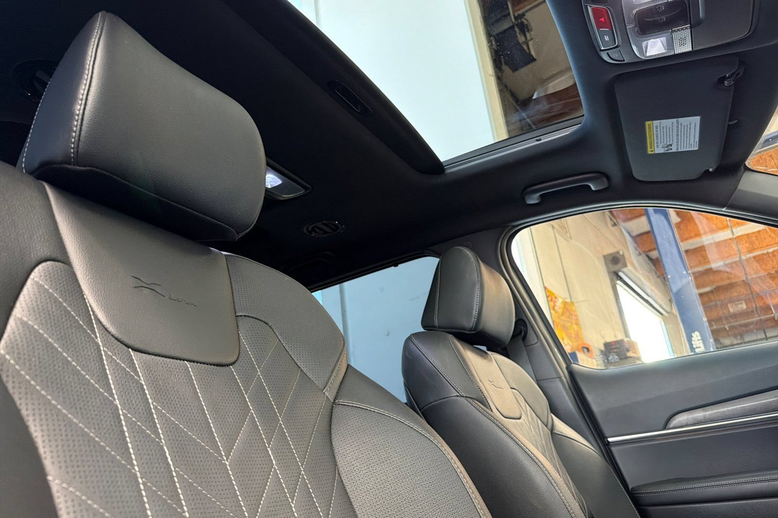 Used 2025 Kia Telluride SX X-Line AWD/4WD image 18