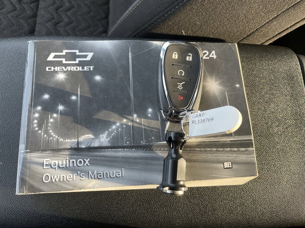 Used 2024 Chevrolet Equinox LT image 44
