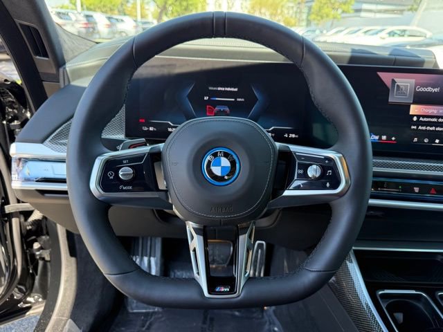 Used 2025 BMW i7 xDrive60 w/ Executive Package image 23