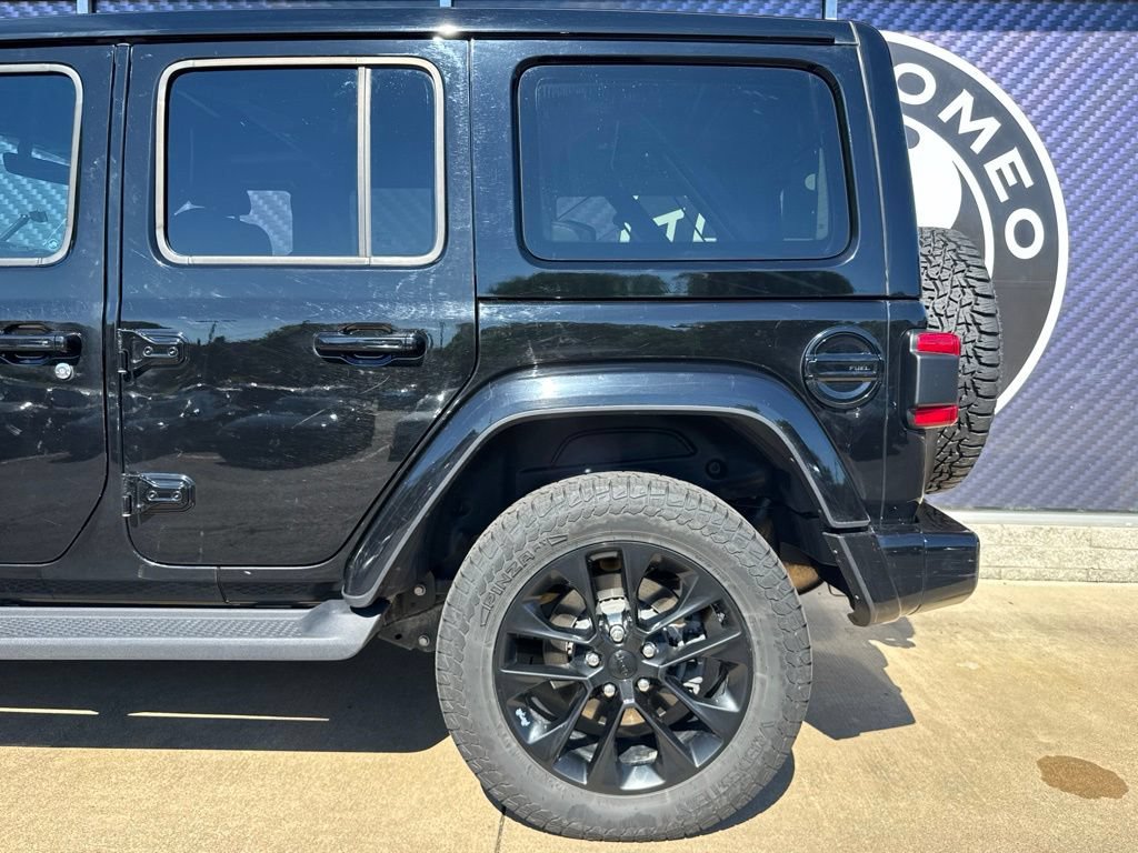 Used 2021 Jeep Wrangler Unlimited Sahara AWD/4WD image 15
