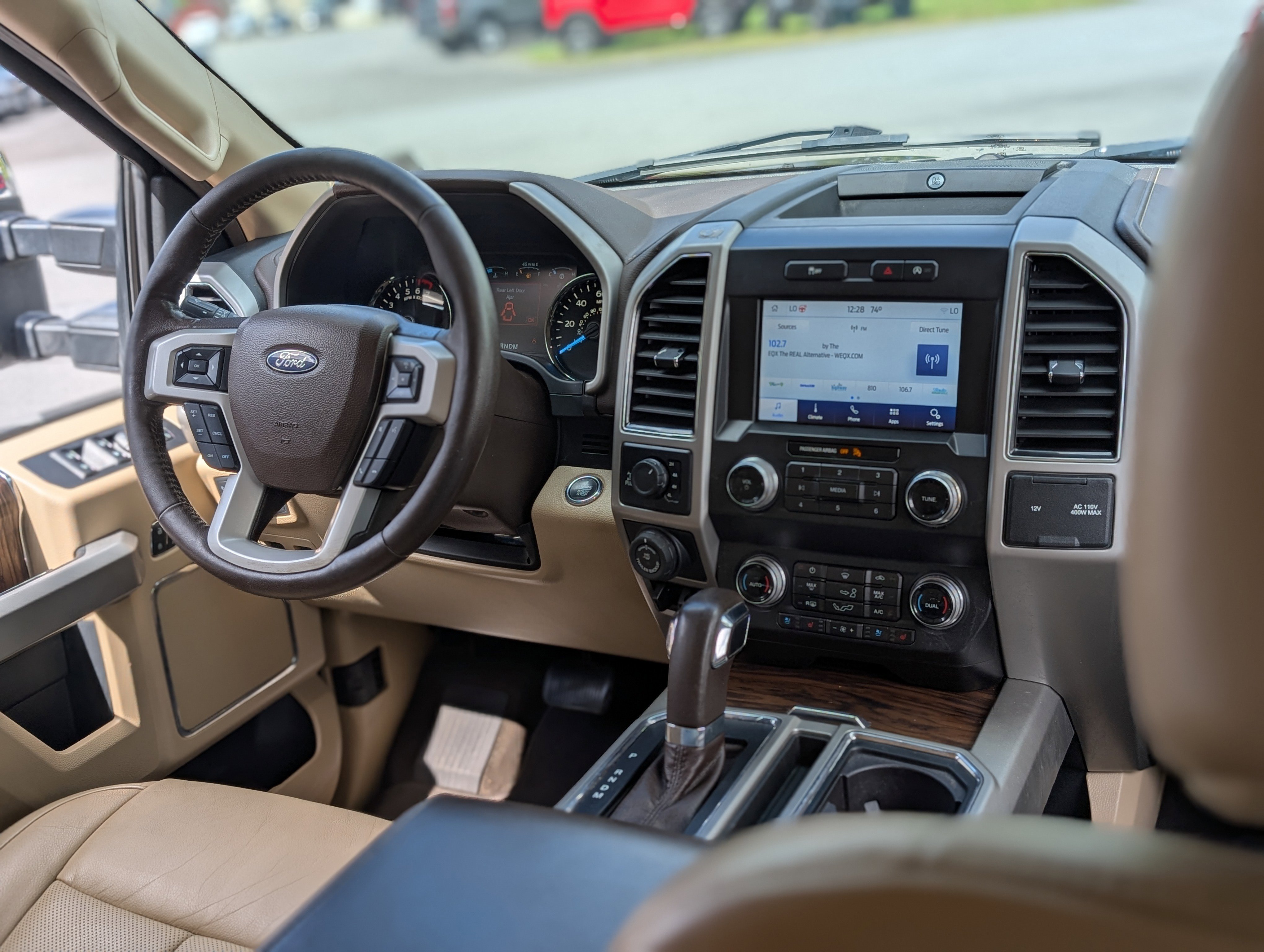 Used 2019 Ford F150 Lariat w/ Equipment Group 502A Luxury image 15