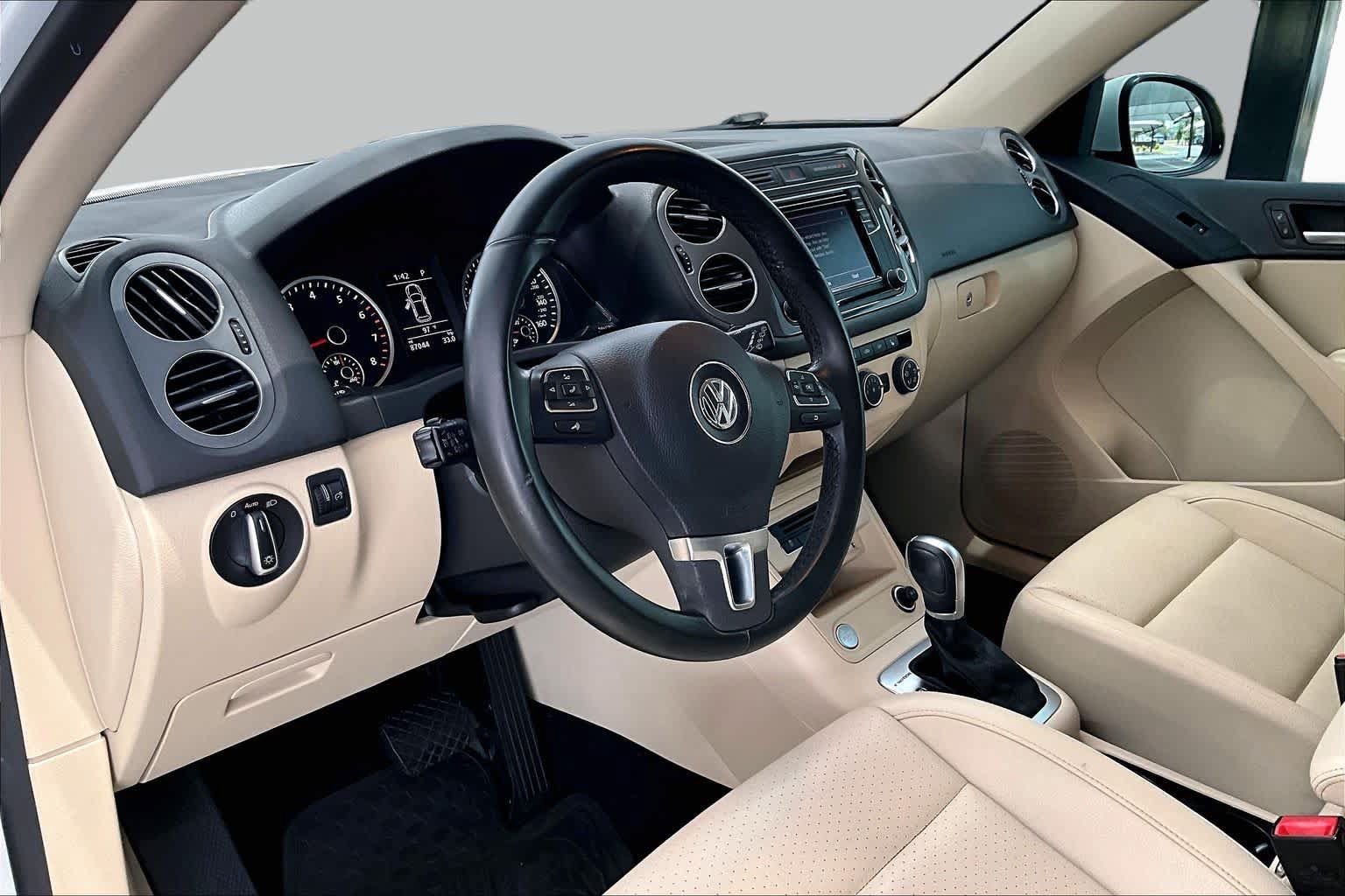 Used 2017 Volkswagen Tiguan S AWD/4WD image 18