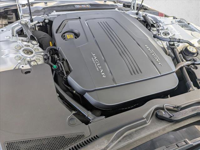 Used 2021 Jaguar F-TYPE Coupe RWD image 21