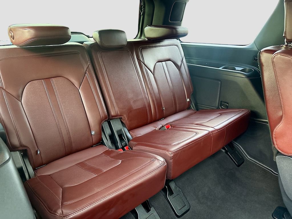 Used 2023 Ford Expedition Limited image 29