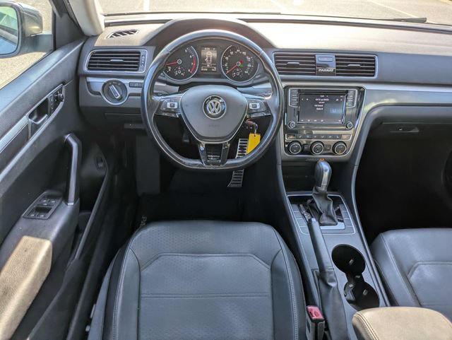 Used 2018 Volkswagen Passat 2.0T R-Line FWD image 16