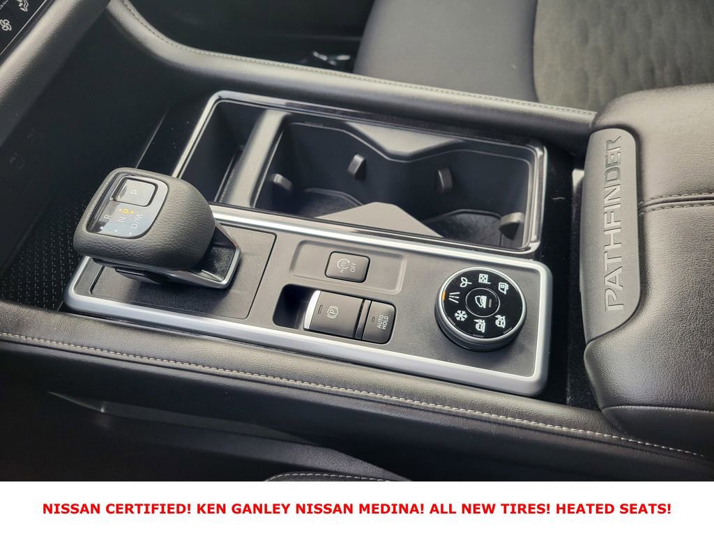 Certified 2025 Nissan Pathfinder SV image 27