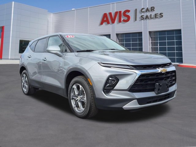 Used 2025 Chevrolet Blazer LT AWD/4WD image 3