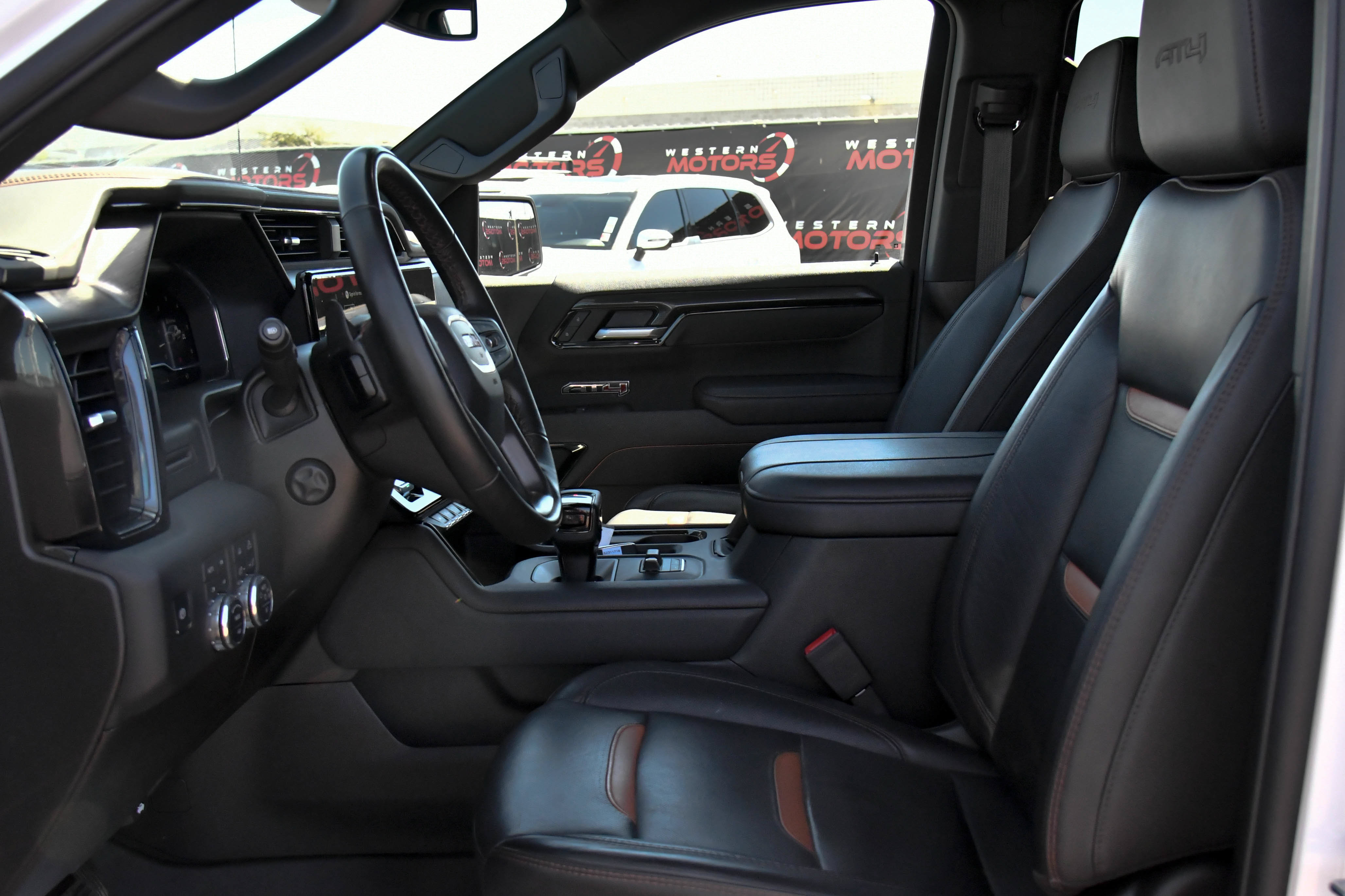 Used 2025 GMC Sierra 1500 AT4 AWD/4WD image 19