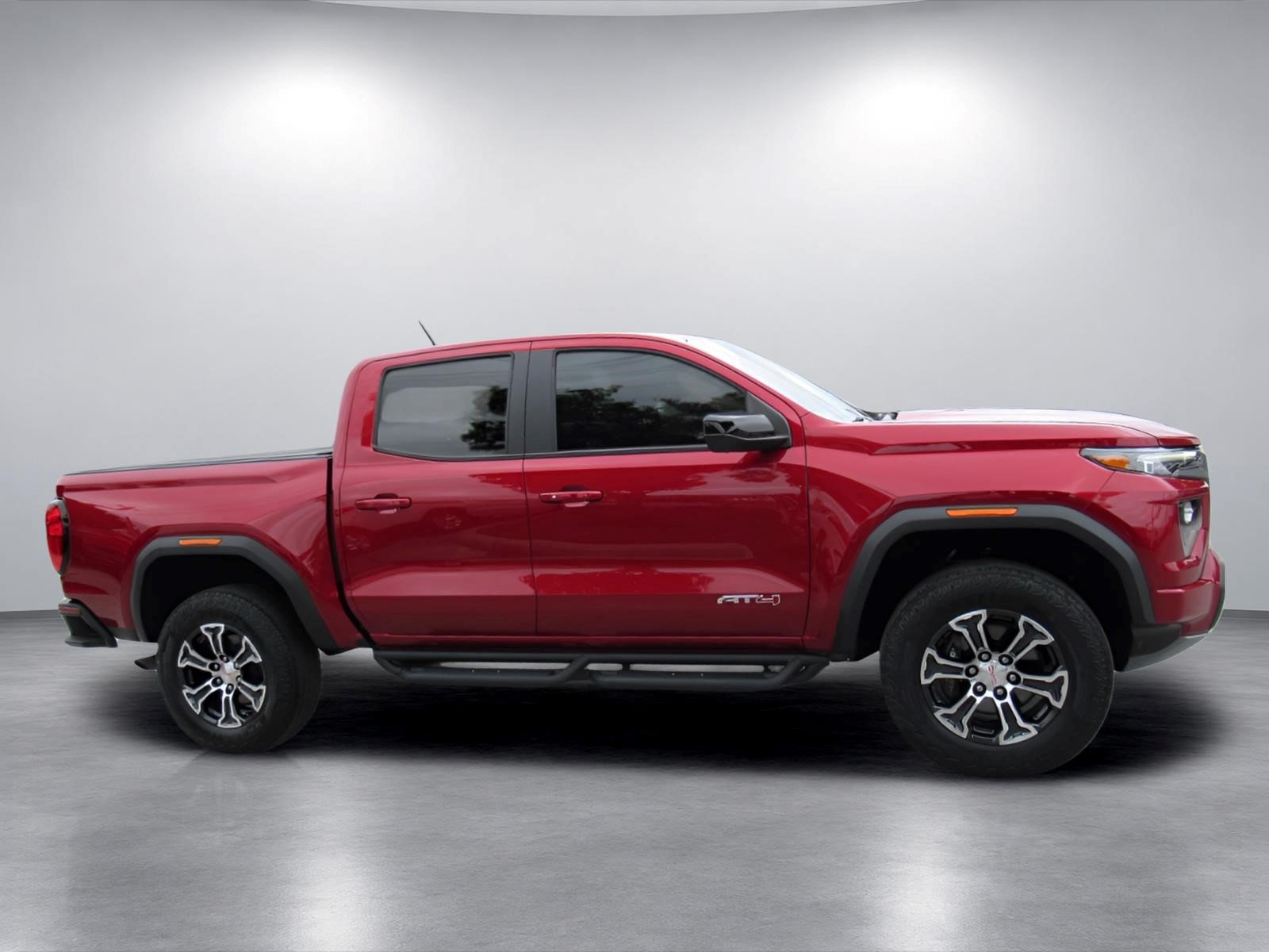 Used 2023 GMC Canyon AT4 w/ AT4 Premium Package AWD/4WD image 2