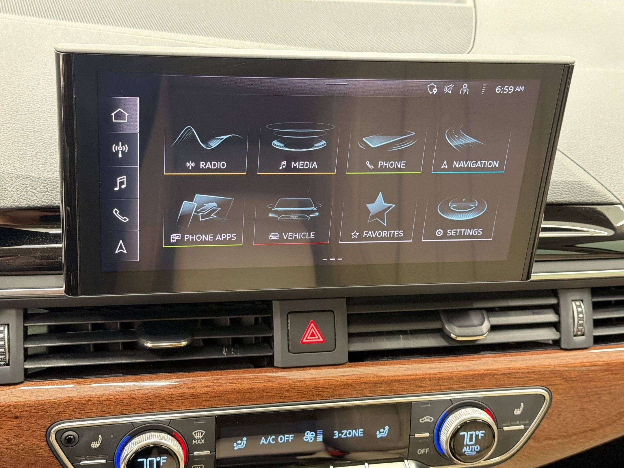 Used 2021 Audi A4 2.0T Premium w/ Convenience Package image 23