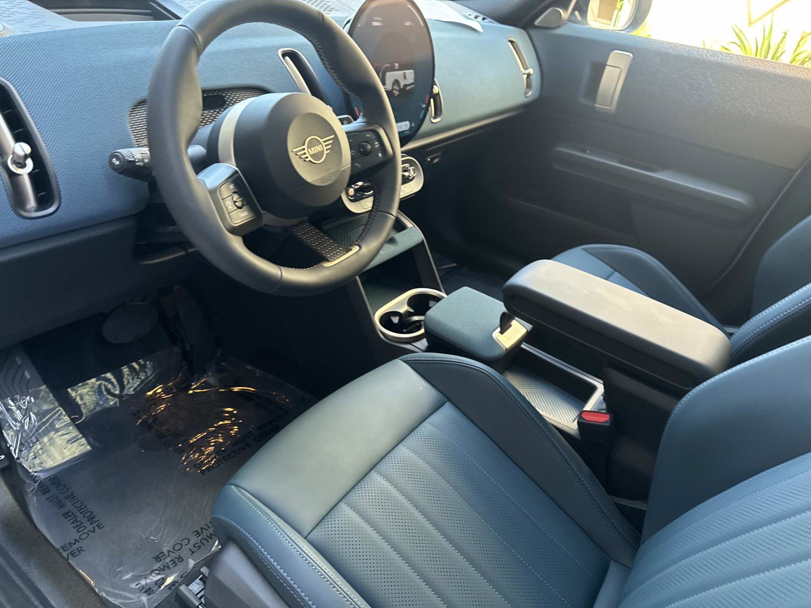 Certified 2025 MINI Cooper Countryman SE w/ Comfort Package Max AWD/4WD image 13