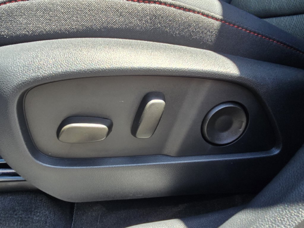 Used 2026 Chevrolet Equinox RS w/ Convenience Package III FWD image 23